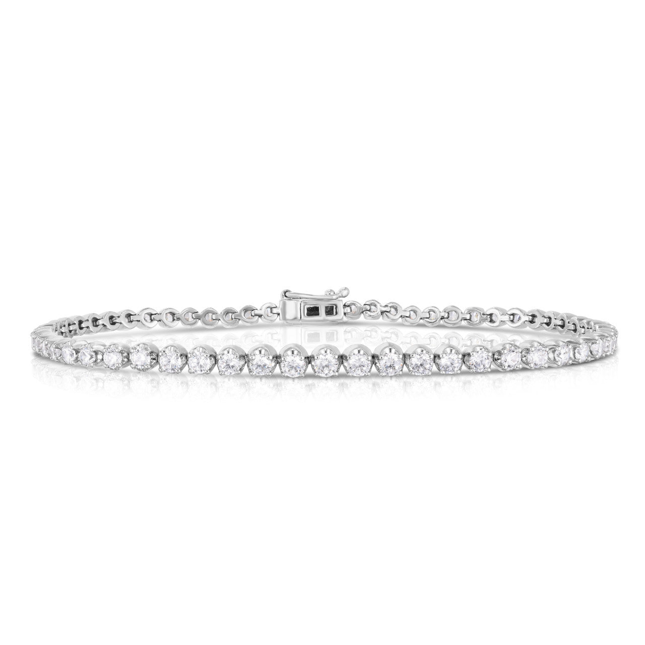 Graduating Diamond Tennis Bracelet, 14k white gold, 2.3 carats - URBAETIS Fine Jewelry