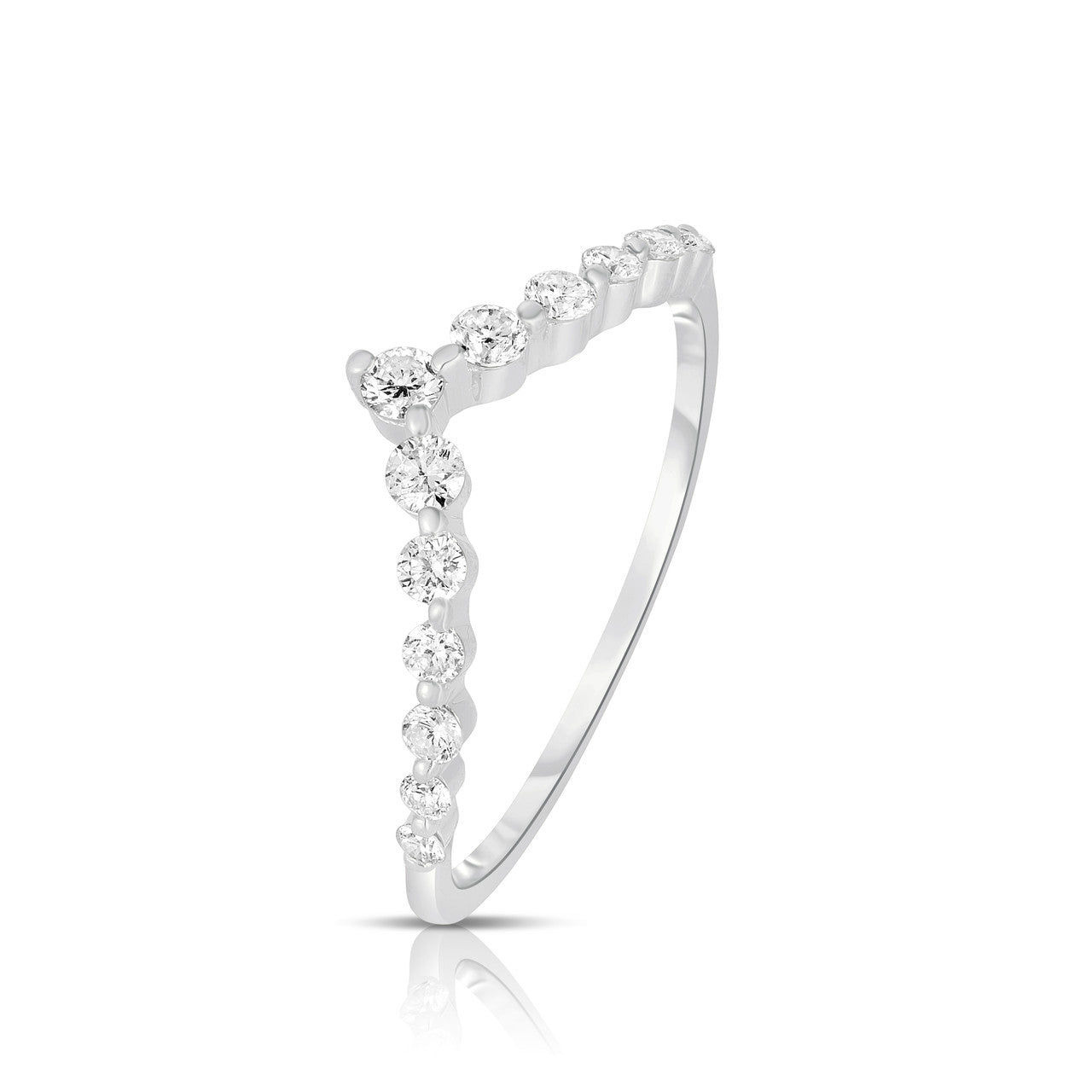 Graduated Diamond Single Prong V Ring, 14k white gold, side view - URBAETIS Fine Jewelry