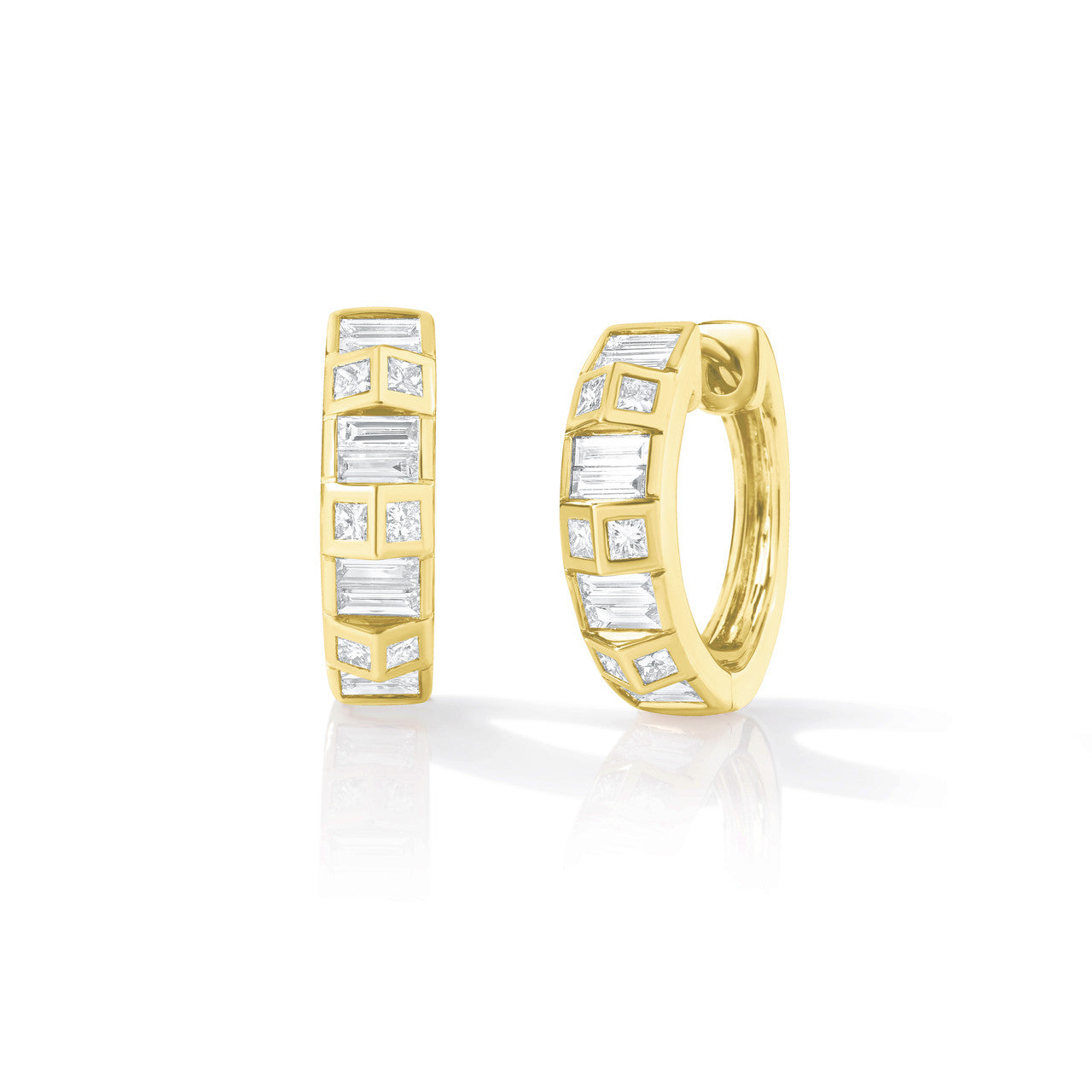 Baguette and Princess Cut Diamond Huggies, 14k yellow gold - URBAETIS Fine Jewelry