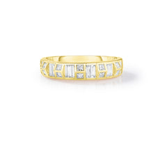 Baguette and Princess Cut Diamond Ring, 14k yellow gold - URBAETIS Fine Jewelry