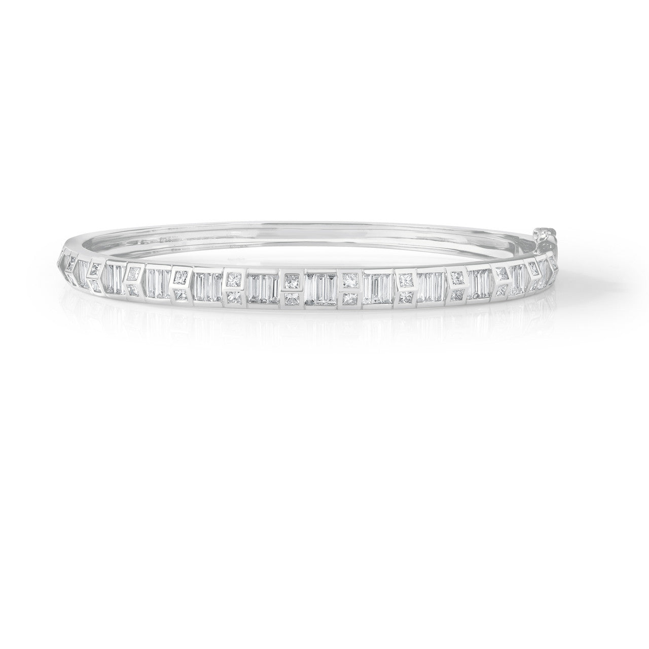 Baguette and Princess Cut Diamond Bangle, 14k white gold - URBAETIS Fine Jewelry