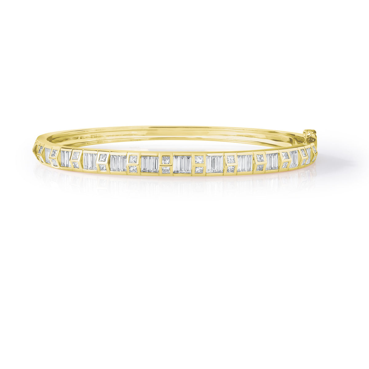 Baguette and Princess Cut Diamond Bangle, 14k yellow gold - URBAETIS Fine Jewelry