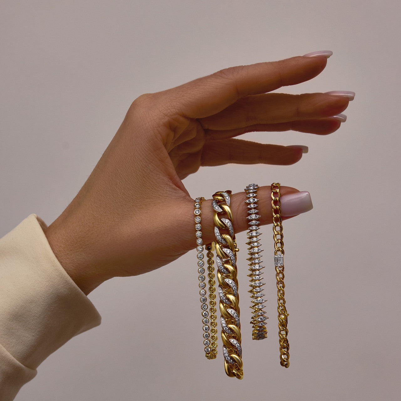 Marquise Illusion Diamond Tennis Bracelet, 14K Yellow Gold- URBAETIS Fine Jewelry