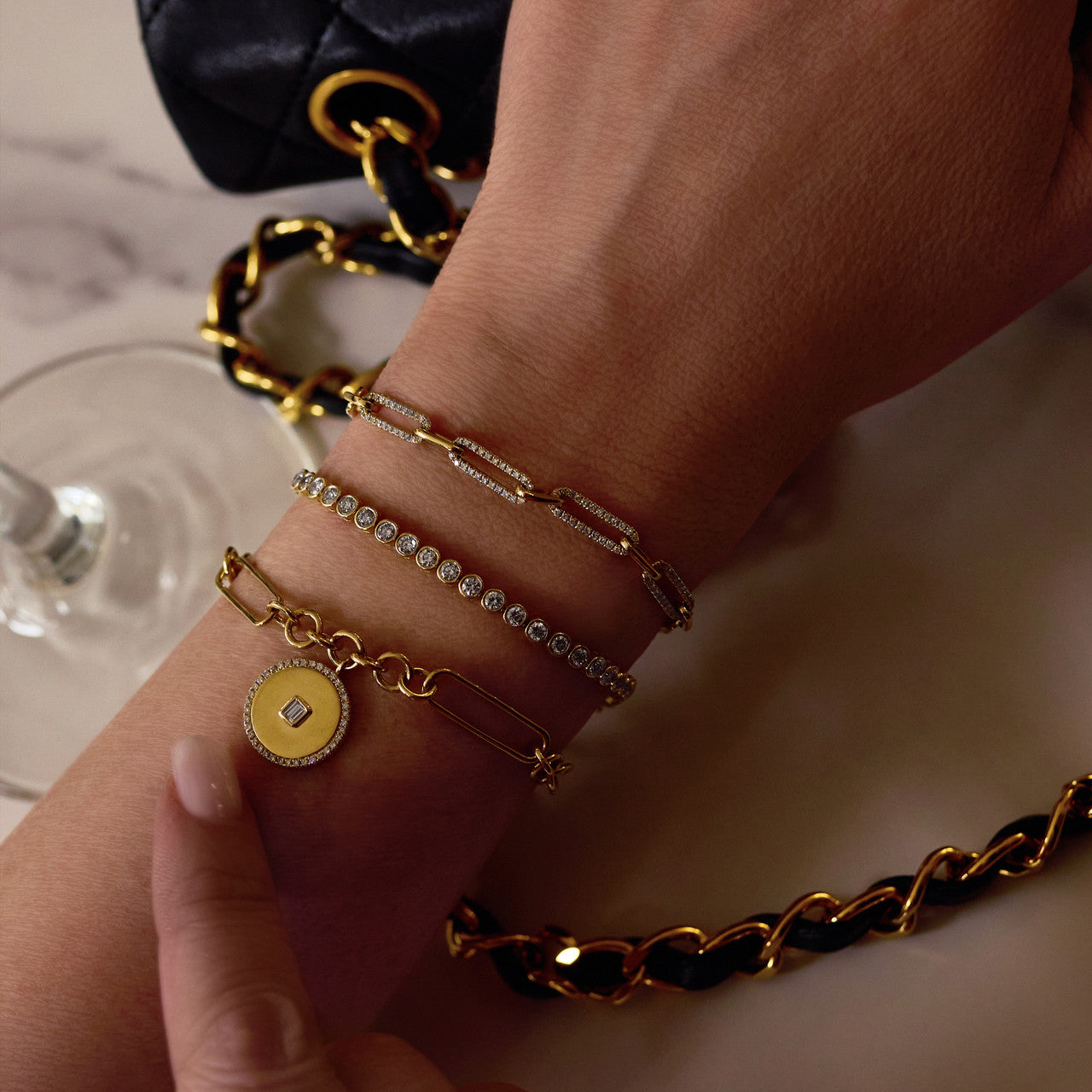 Baguette Medallion Charm Bracelet, 14k yellow gold - URBAETIS Fine Jewelry