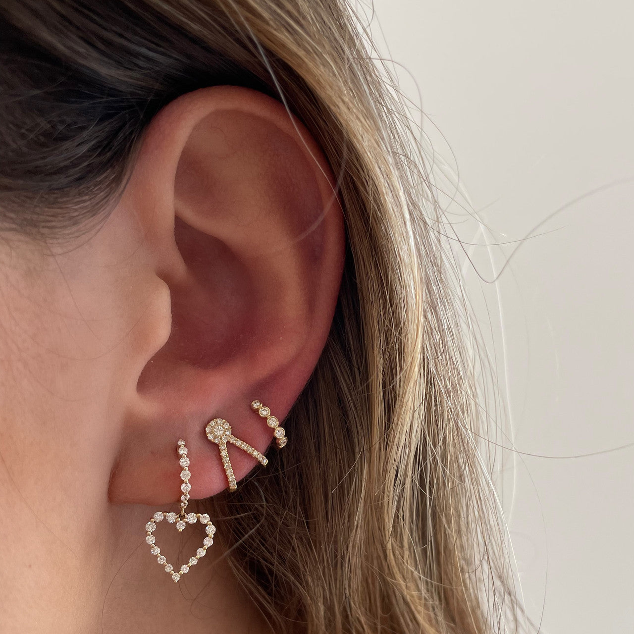 Graduated Diamond Single Prong Heart Earrings, 14K Yellow Gold- URBAETIS Fine Jewelry