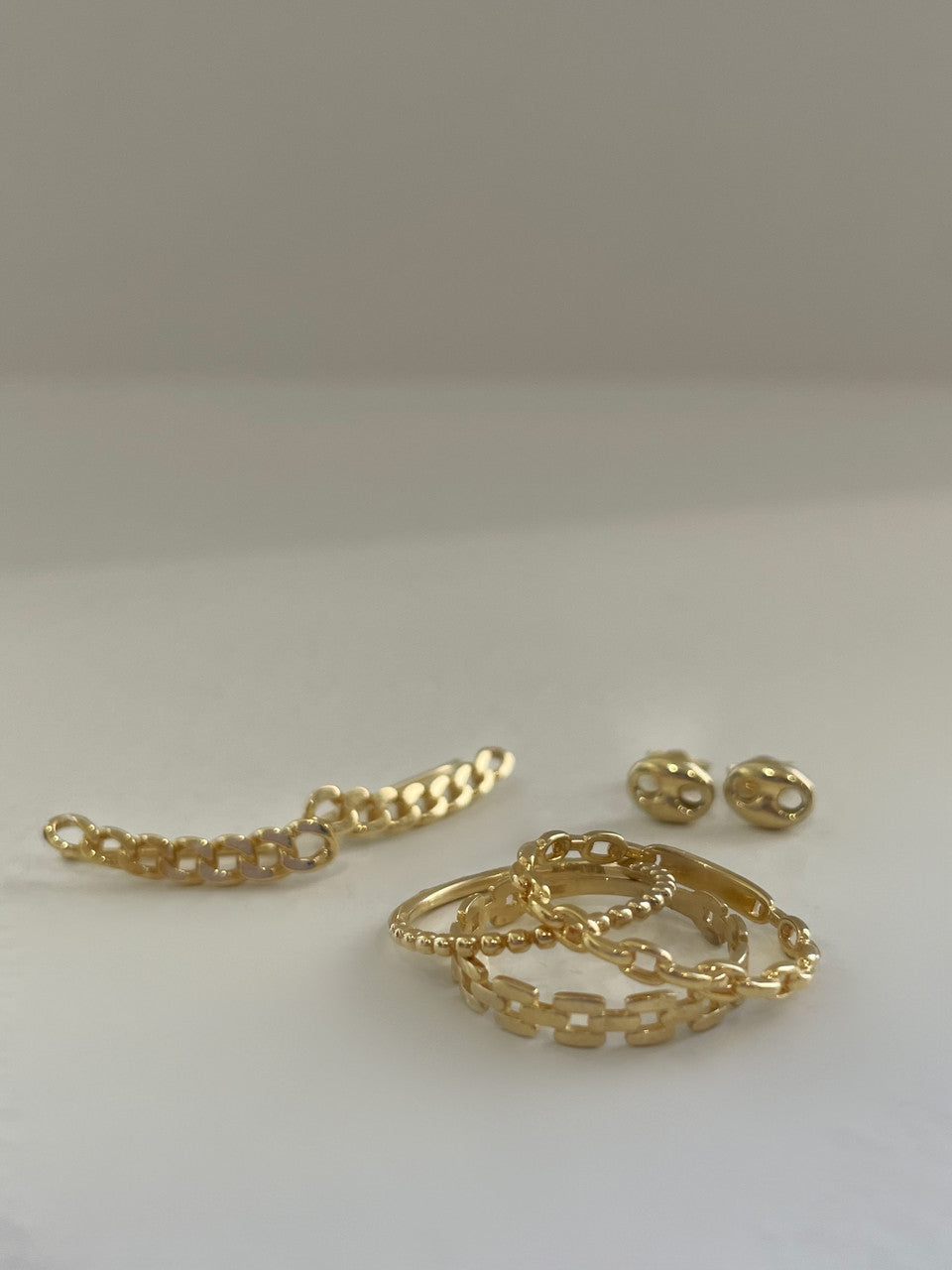 Close-up of Single Row Beaded Ring.