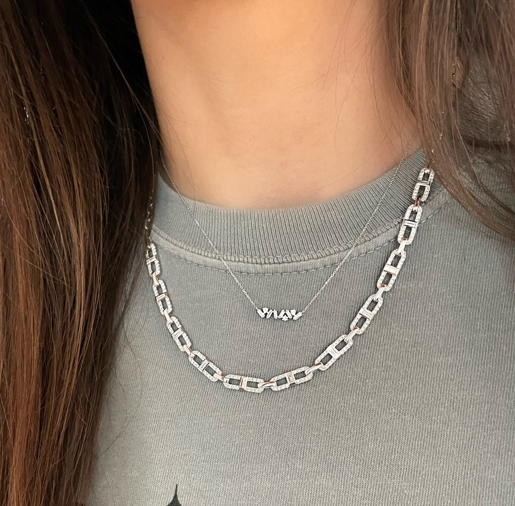 Baguette and Round Diamond Bar Necklace, 14k white gold, 9 diamonds, 0.19 carats - URBAETIS Fine Jewelry