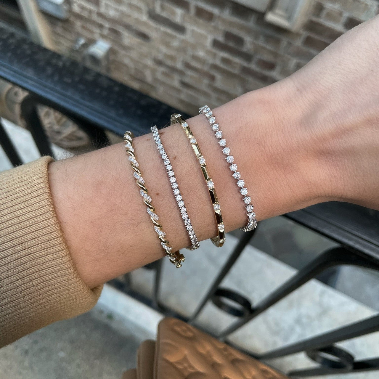 4 Prong Tennis Bracelet, 2 carats, 14k White gold- URBAETIS Fine Jewelry