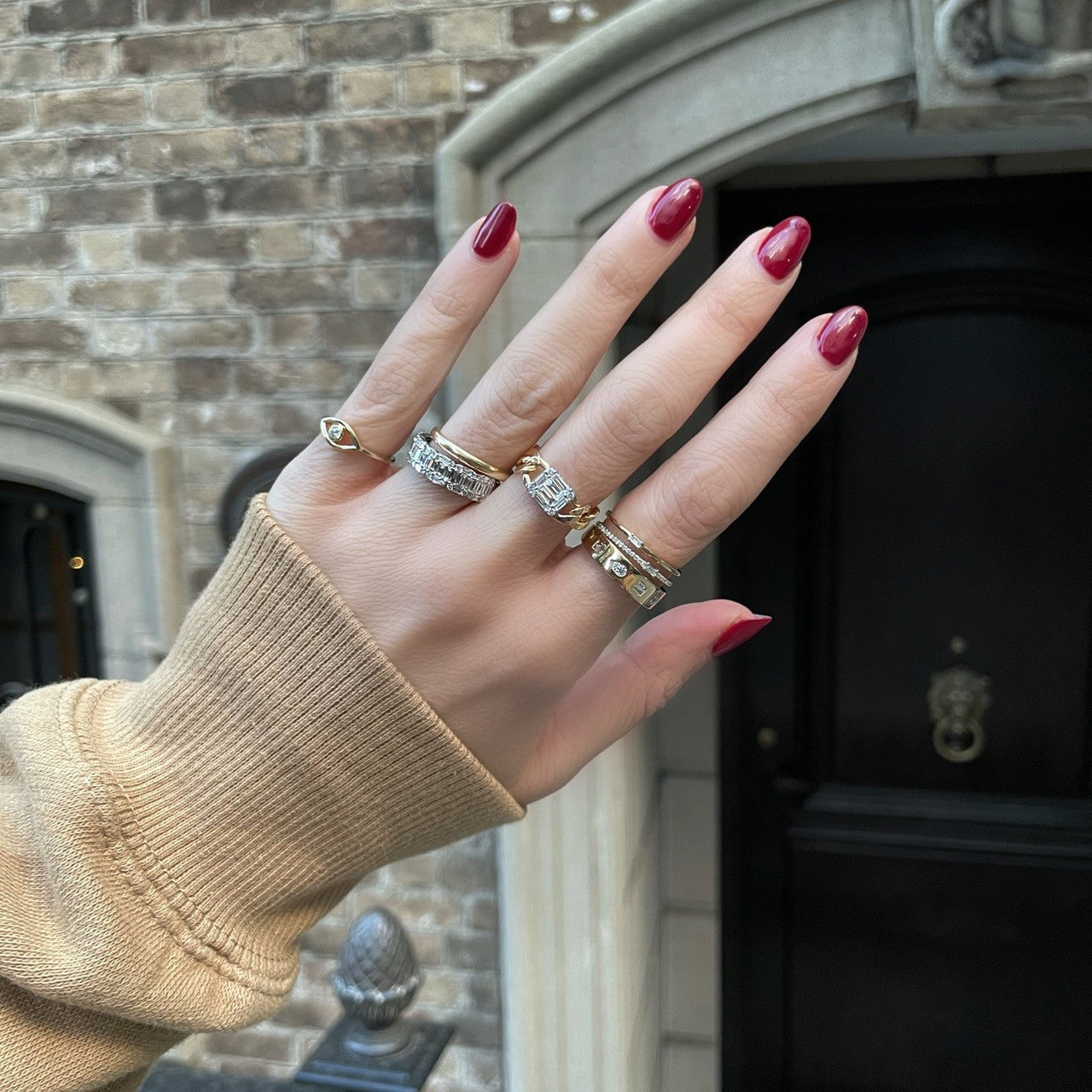 TriBeCa Emerald Diamond Illusion Curb Chain Ring, baguette and round diamonds form the illusion of one single emerald diamond, 14K Yellow gold- URBAETIS Fine Jewelry