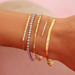 Herringbone Bracelet, 14k yellow gold, 2.8mm width, 7" length - URBAETIS Fine Jewelry